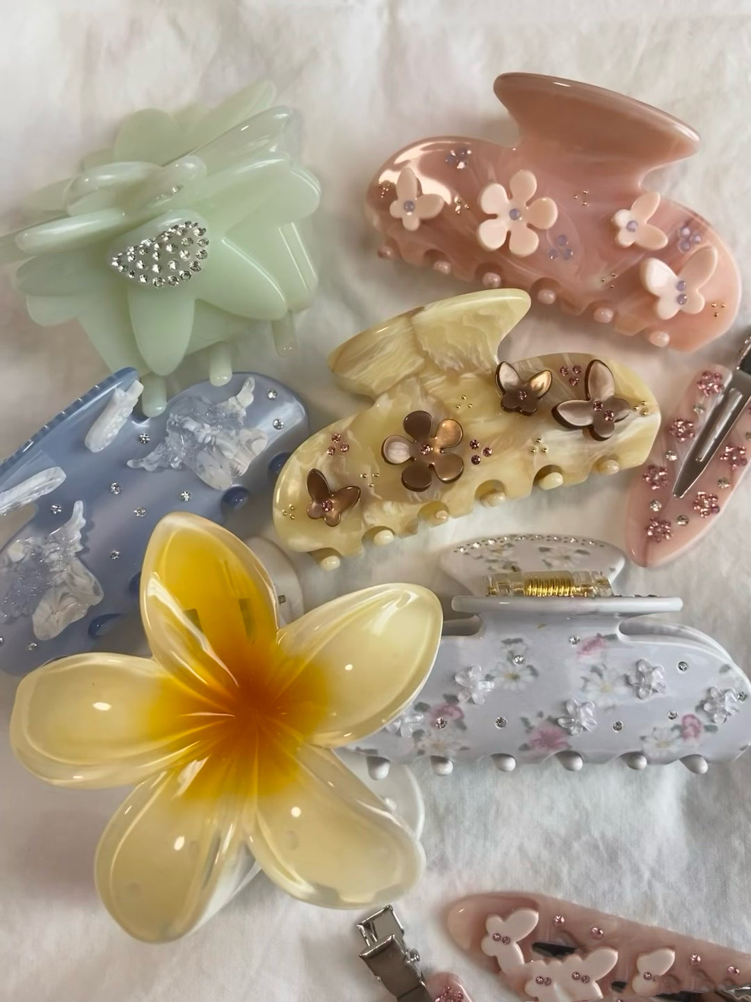 Sweetheart Eyes Clip in Angel Aura