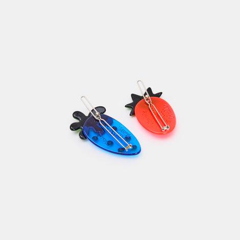 Bowsatelier Unique Strawbs Clips Set  in blue & red- cute hair claw with distinctive pattern. good for thick curly fine hair