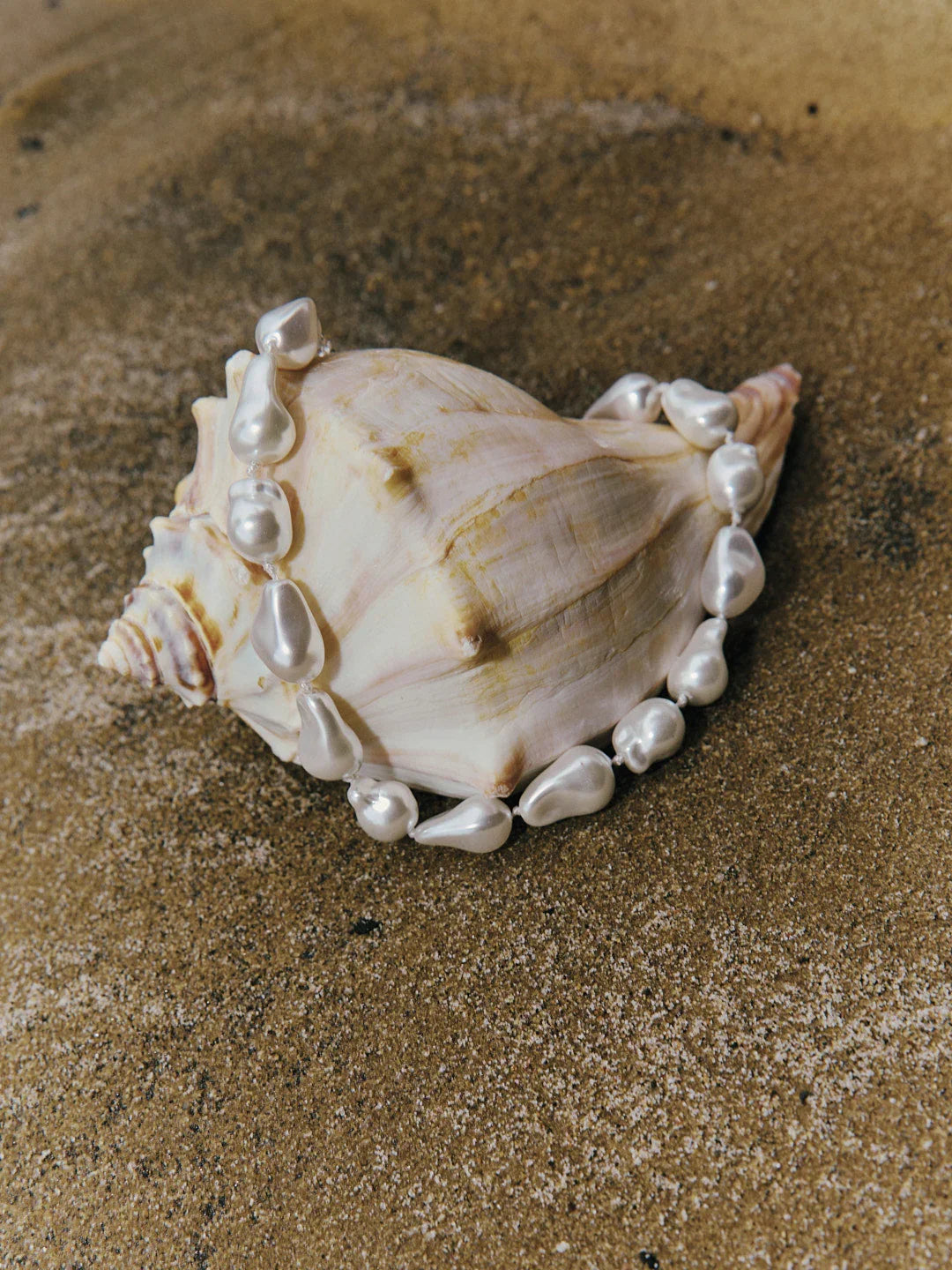 Chloe – Wilma – Perlenkette mit holografischen Barockperlen