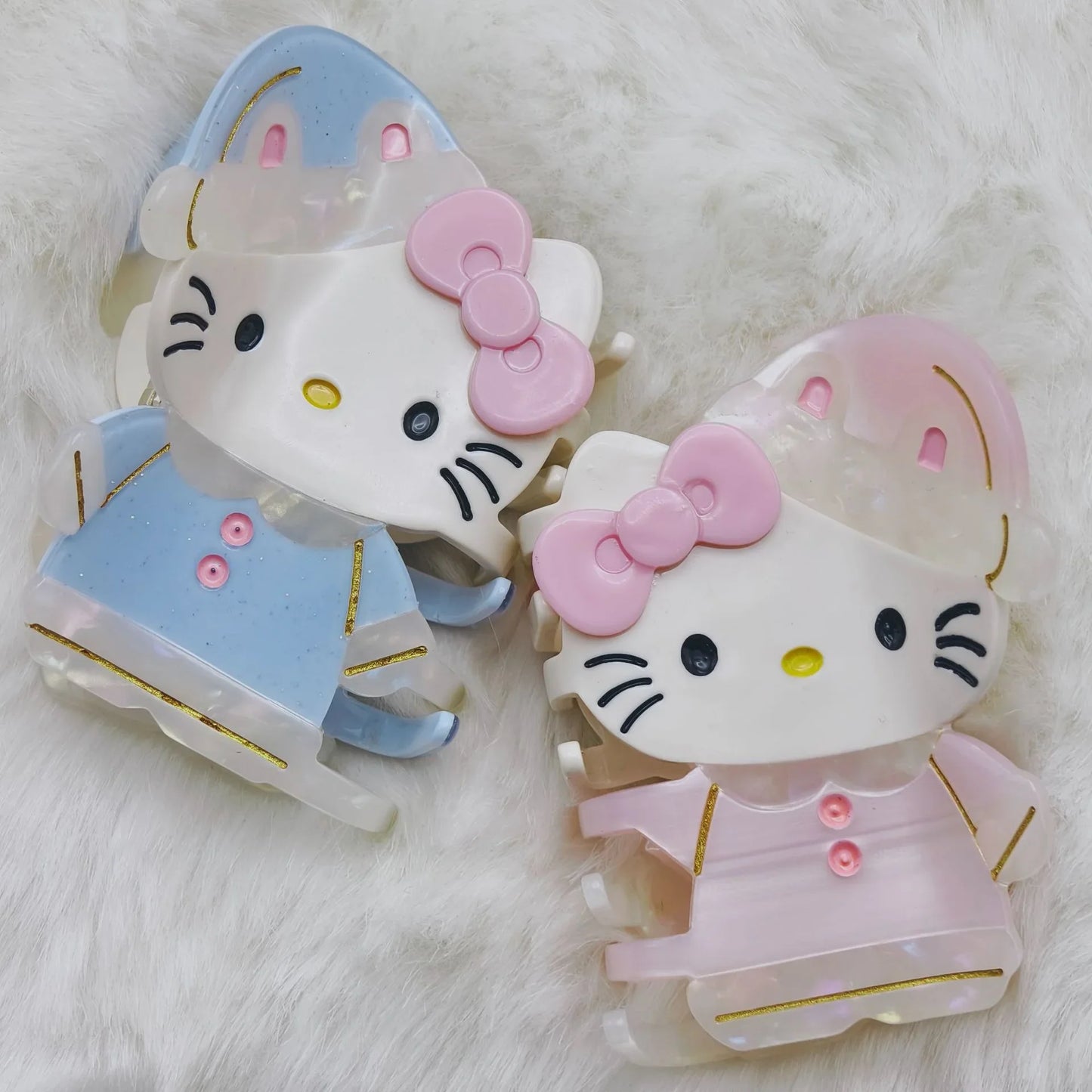 Bow Kitty hair claw clip