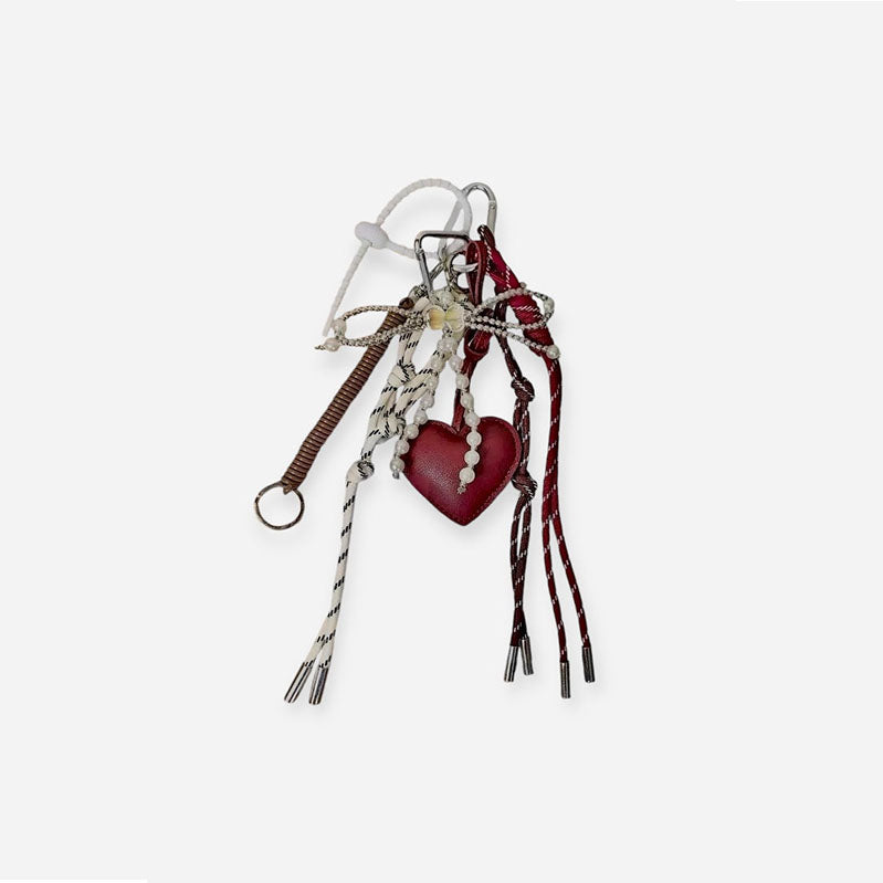 red heart string Premium bead pearl bow  bag charm, handcrafted in a unique character design, fashionable pink ornament for bags and gifts