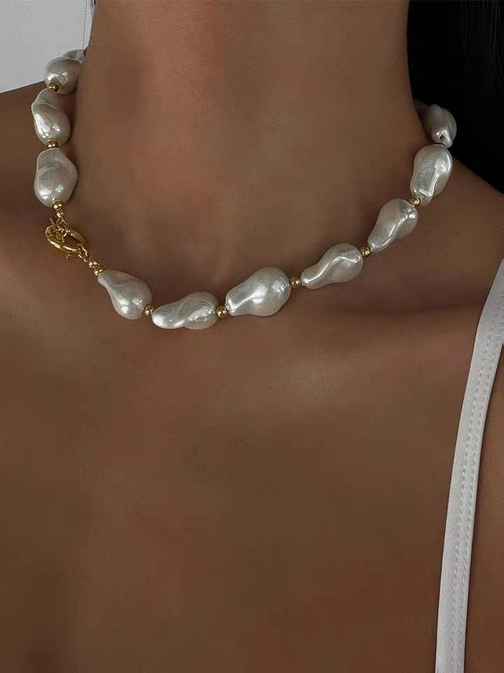 CHLOE  BAROQUE HOLOGRAPHIC PEARL WILMA PEARL NECKLACE