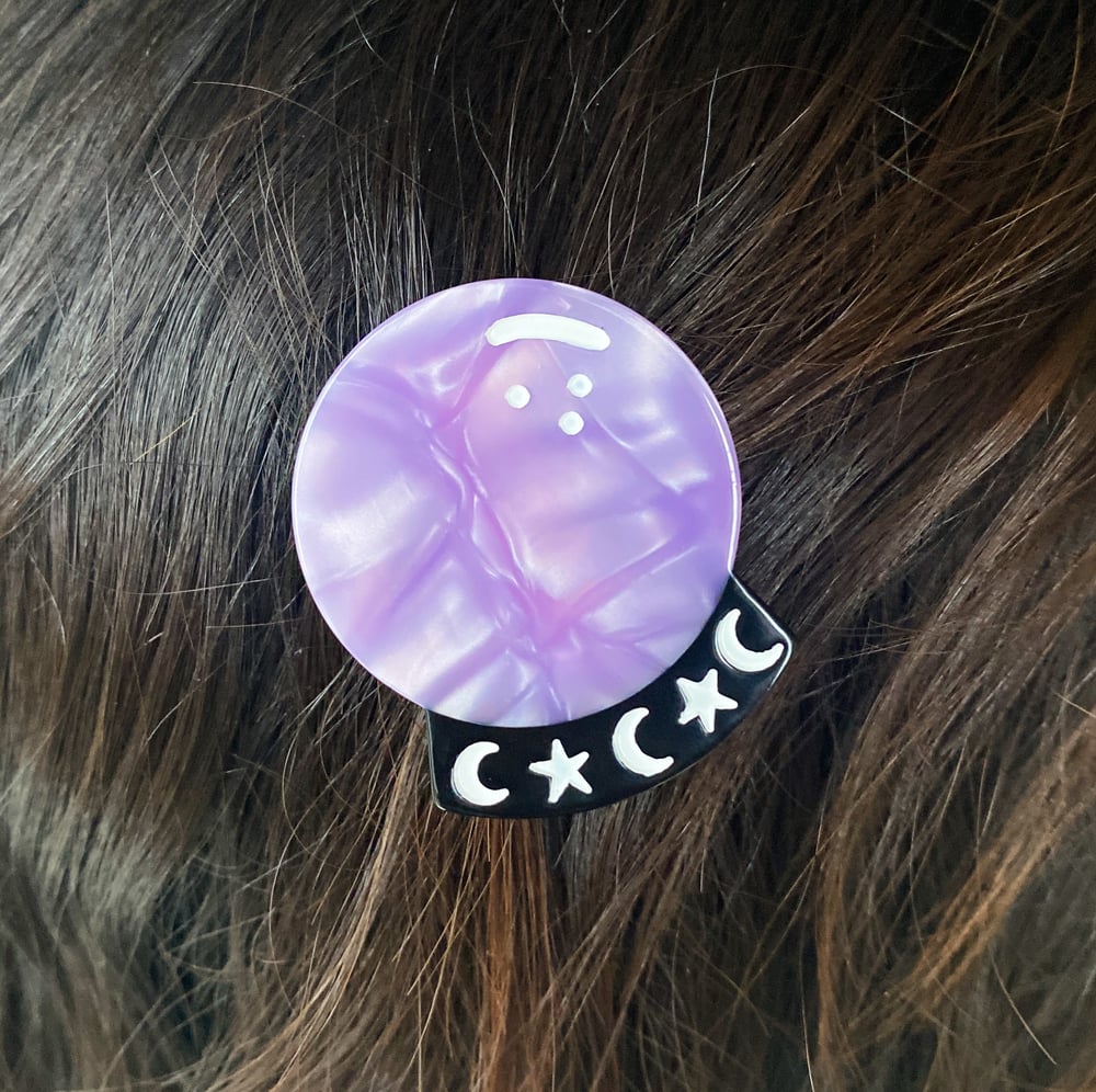 Venus Jennie inspired cute bio-acetate large hair claw clip designed for elegant updos– perfect for thick hair and effortless hairstyles