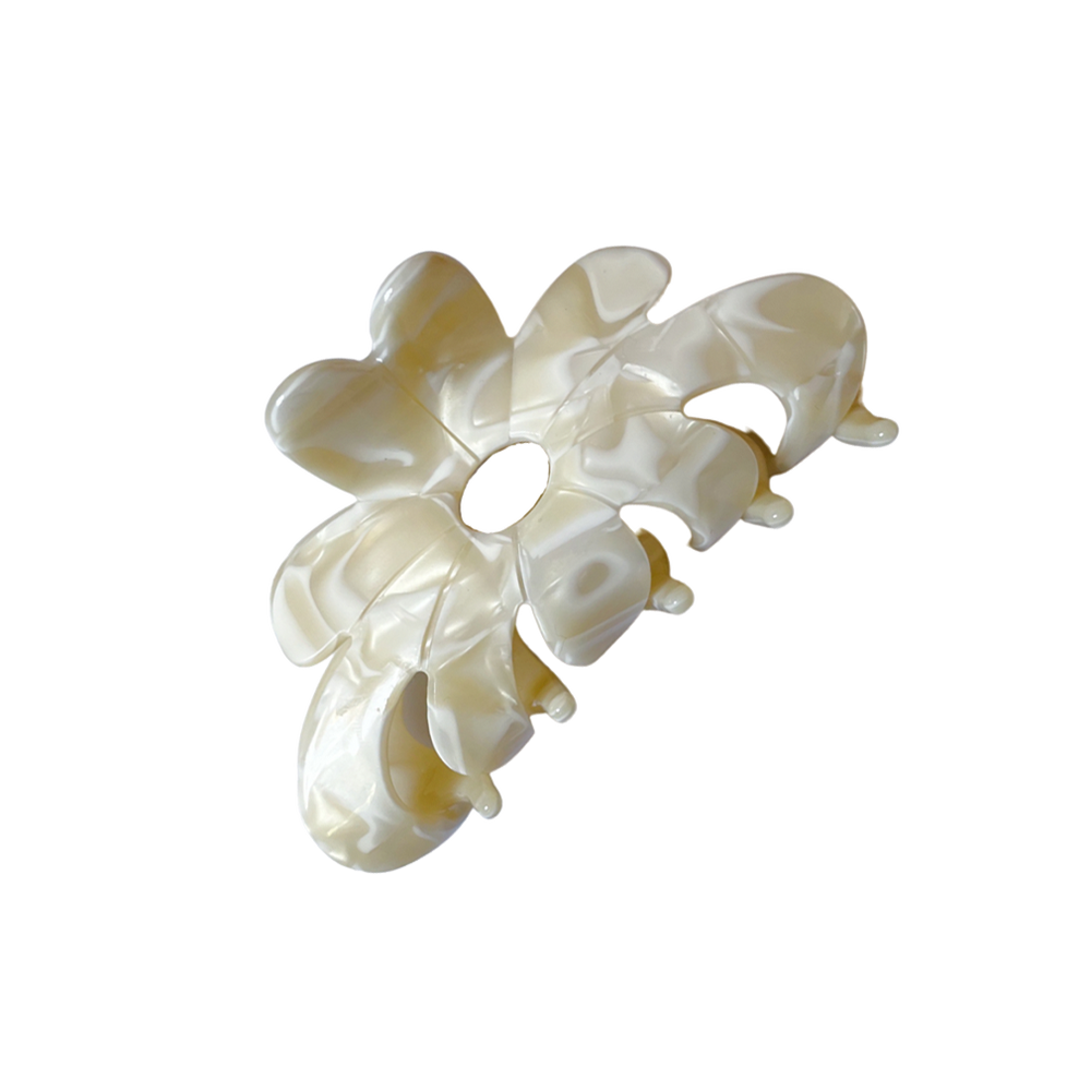 LISA BIG HAIR CLIP IN BUTTER PEARL