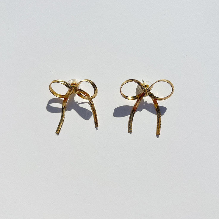 LILY GORGEOUS GOLD BOW EARRINGS