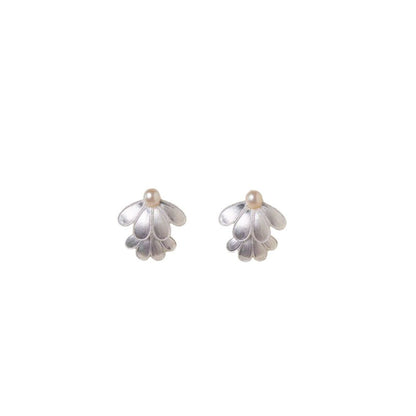 SOFT PEARL FLOWER PETAL EARRINGS featuring a clean chic  flower petal with silver design and modern white pearl  ,perfect for dailylife/party/office/casual occasion. Styled against a white background.