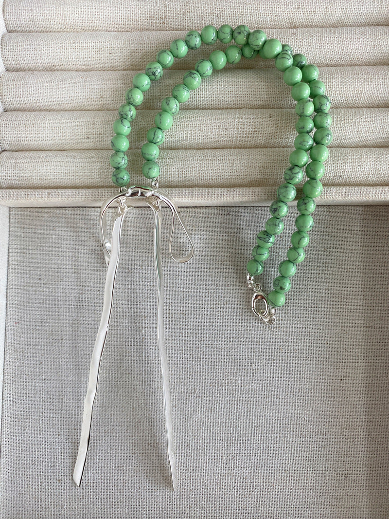 Chloe VINTAGE GREEN BEADED RIBBON NECKLACE