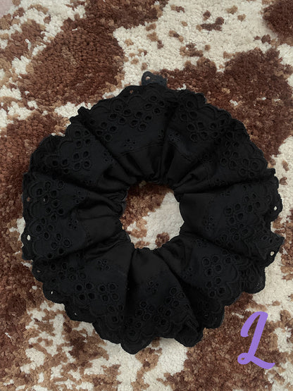 Sweet Dreams Scrunchie in White Daffodil oversized Soft and stylish cotton linen lace scrunchie feature a linen decorated design for added charm. A must-have statement accessory, they can be styled as bracelets or used to adorn any bun, completing your daytime look.