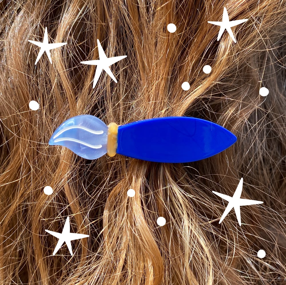 Venus Jennie inspired cute bio-acetate large hair claw clip designed for elegant updos– perfect for thick hair and effortless hairstyles